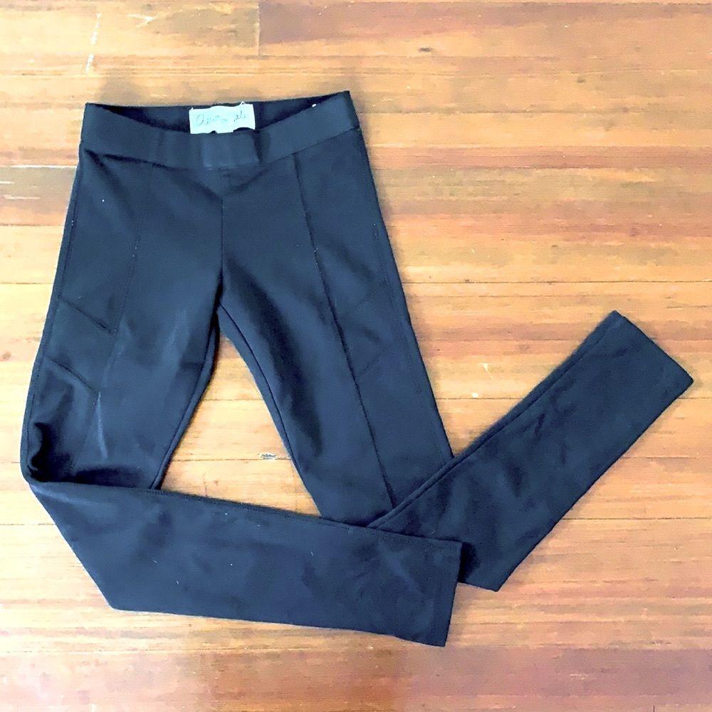 athletic leggings